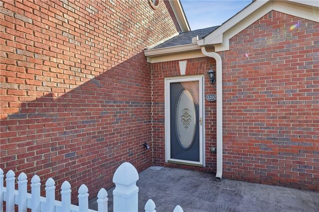 119 HOLIDAY Road 1202, Buford, GA 30518