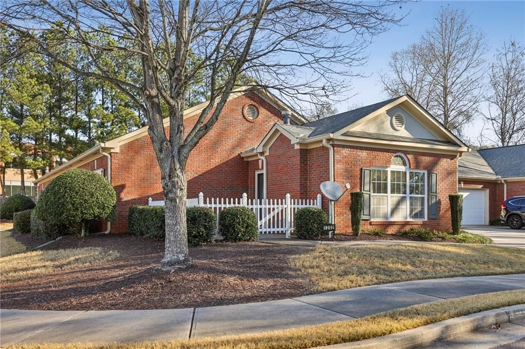 119 HOLIDAY Road 1202, Buford, GA 30518