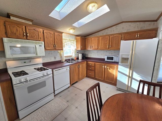 268 Palmer Rd 59, Monson, MA 01057