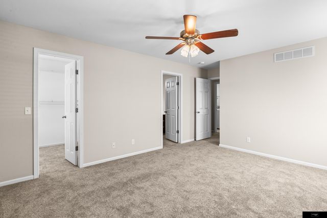 10601 Craig Street, Omaha, NE 68122