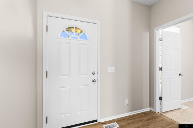 10601 Craig Street, Omaha, NE 68122