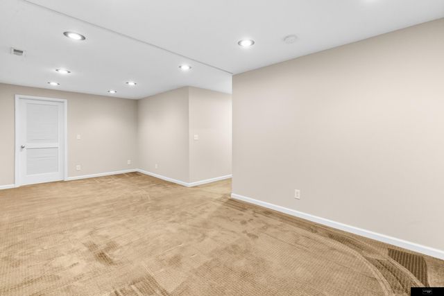 10601 Craig Street, Omaha, NE 68122