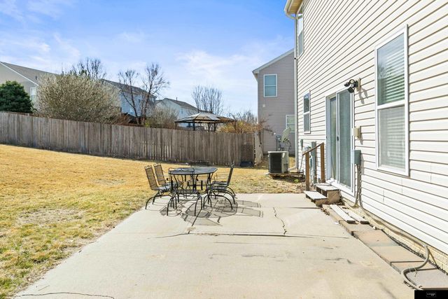 10601 Craig Street, Omaha, NE 68122