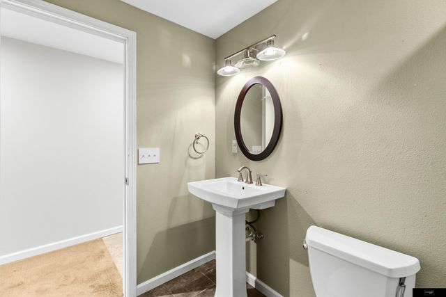 10601 Craig Street, Omaha, NE 68122