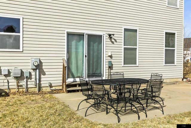 10601 Craig Street, Omaha, NE 68122