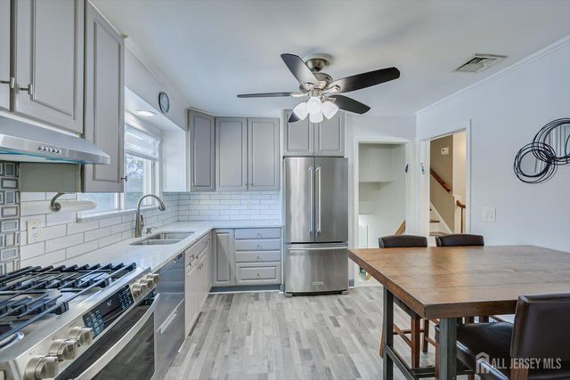 9 Olden Road, Edison, NJ 08817