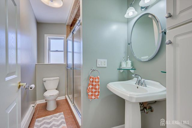 9 Olden Road, Edison, NJ 08817