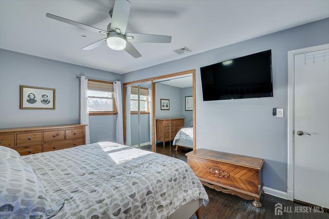 9 Olden Road, Edison, NJ 08817