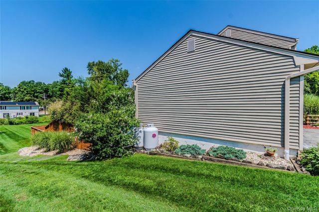 10 Old Mill Drive, Poughkeepsie, NY 12603