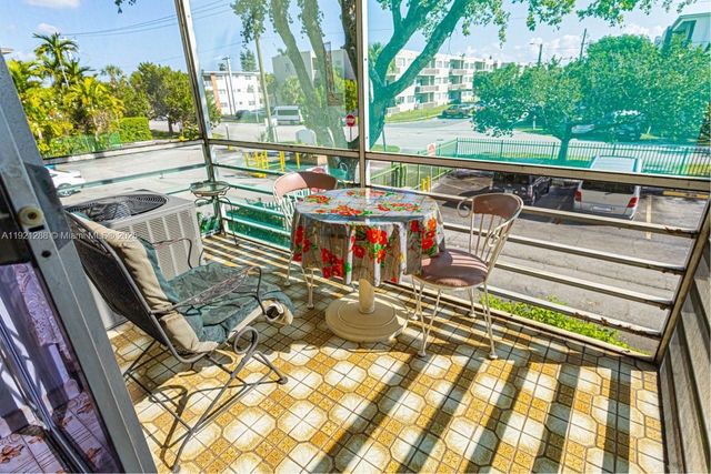 16790 NE 14th Ave 215, Miami, FL 33162