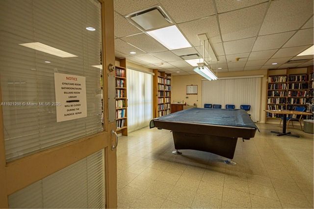 16790 NE 14th Ave 215, Miami, FL 33162