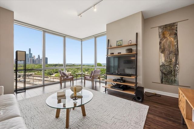 1201 S Prairie Avenue 803, Chicago, IL 60605