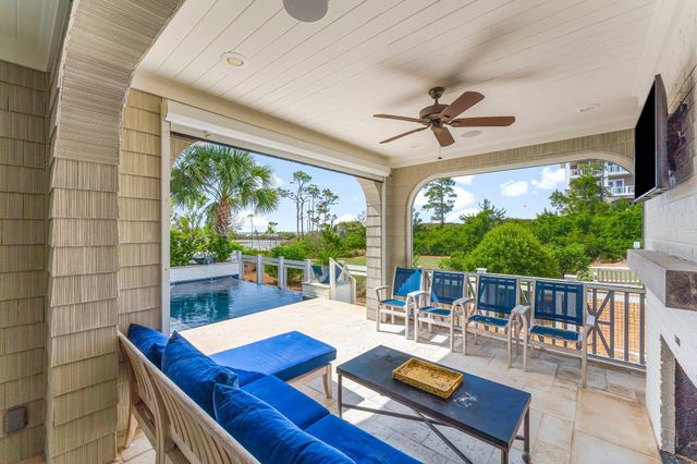 98 Compass Point Way, Other Florida, FL 32461