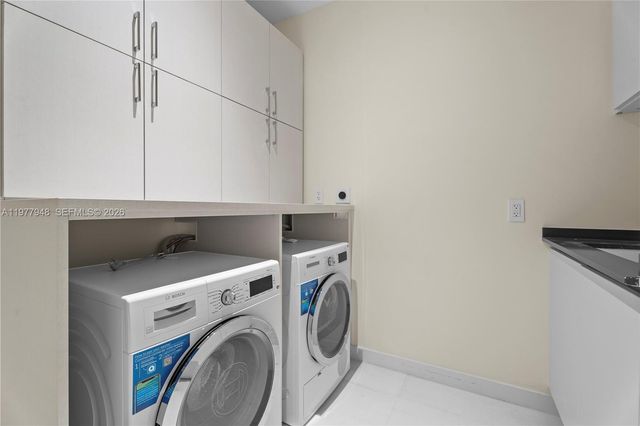 300 Biscayne Boulevard Way 4007W, Miami, FL 33131