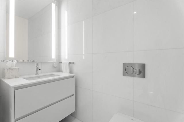 300 Biscayne Boulevard Way 4007W, Miami, FL 33131