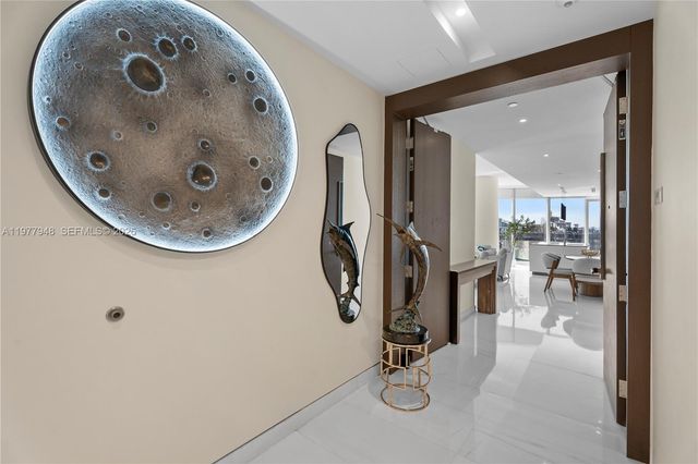 300 Biscayne Boulevard Way 4007W, Miami, FL 33131