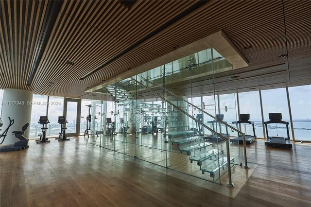 300 Biscayne Boulevard Way 4007W, Miami, FL 33131