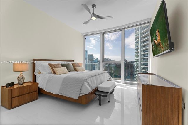 300 Biscayne Boulevard Way 4007W, Miami, FL 33131