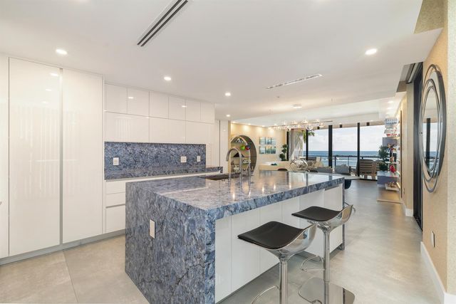 106 Inlet Way 202, Palm Beach Shores, FL 33404