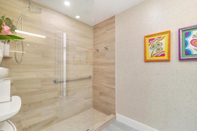 106 Inlet Way 202, Palm Beach Shores, FL 33404