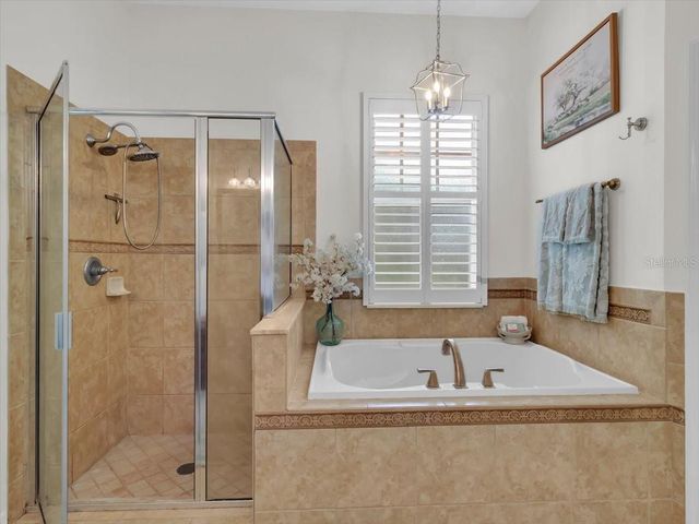 16033 MULBERRYPARK CIRCLE, Lithia, FL 33547