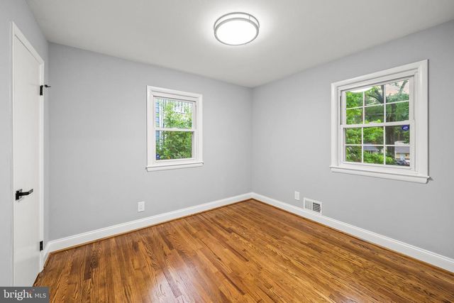 8405 58TH AVE, College Park, MD 20740