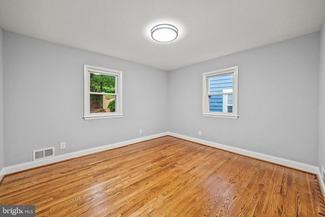 8405 58TH AVE, College Park, MD 20740