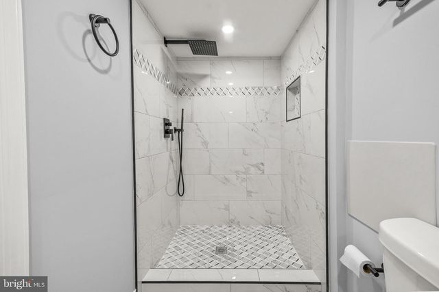 8405 58TH AVE, College Park, MD 20740