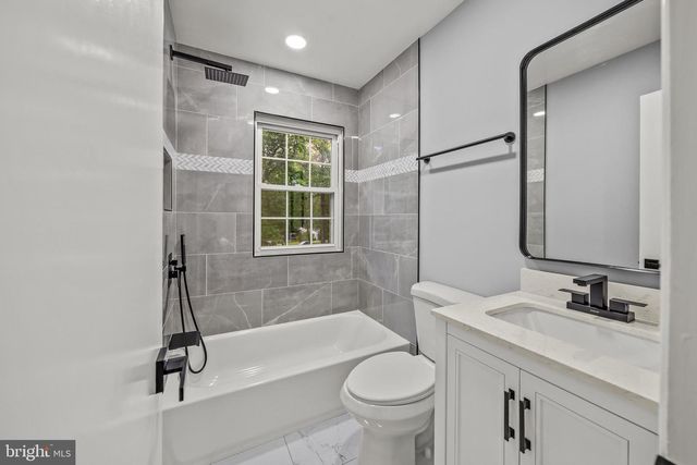 8405 58TH AVE, College Park, MD 20740