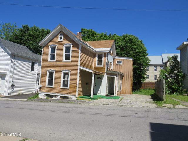 12 Glebe Street, Johnstown, NY 12095