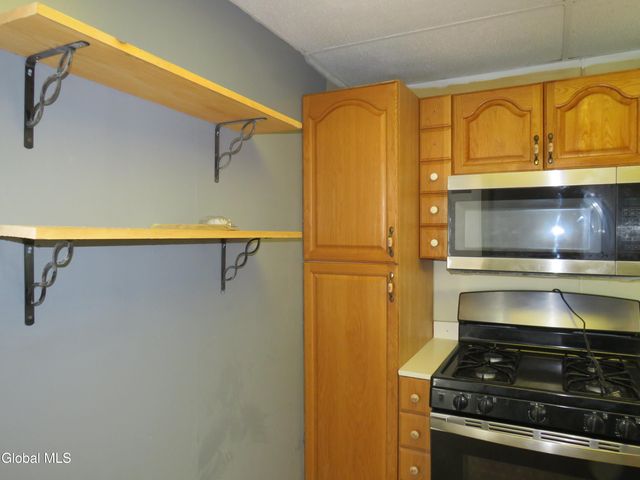 12 Glebe Street, Johnstown, NY 12095
