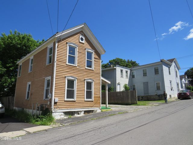 12 Glebe Street, Johnstown, NY 12095