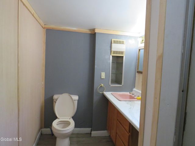 12 Glebe Street, Johnstown, NY 12095