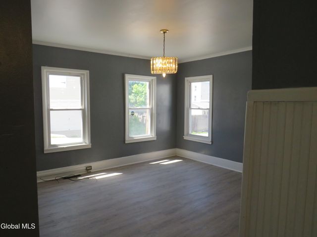 12 Glebe Street, Johnstown, NY 12095