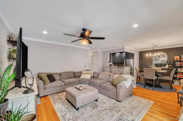 73 Richmond Boulevard 3B, Ronkonkoma, NY 11779