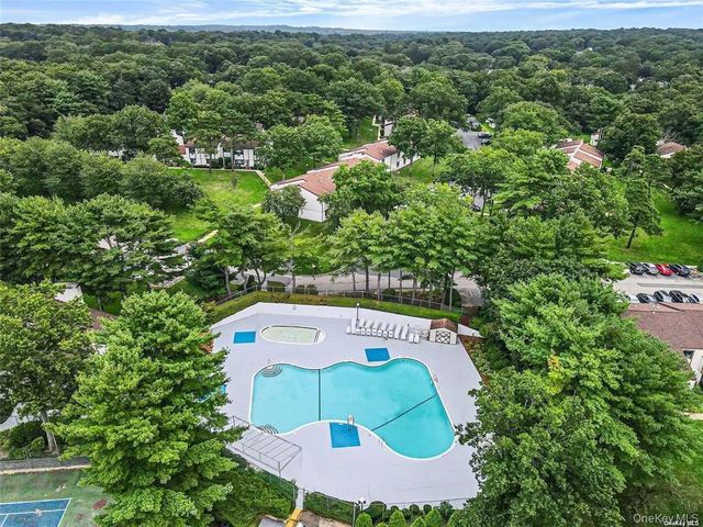 73 Richmond Boulevard 3B, Ronkonkoma, NY 11779