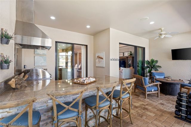 9548 Mussorie CT, Naples, FL 34114