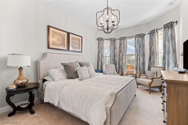 9548 Mussorie CT, Naples, FL 34114