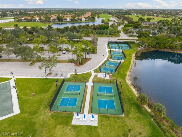 9548 Mussorie CT, Naples, FL 34114