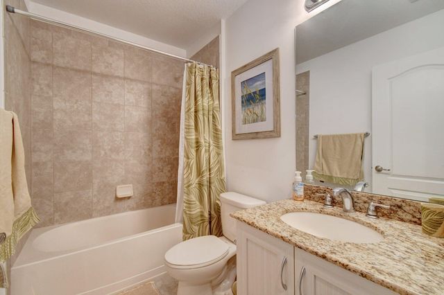 5981 Monterra Club Drive, Lake Worth, FL 33463