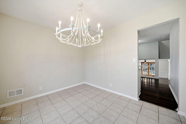 7905 Mary Sue Dr, Louisville, KY 40291