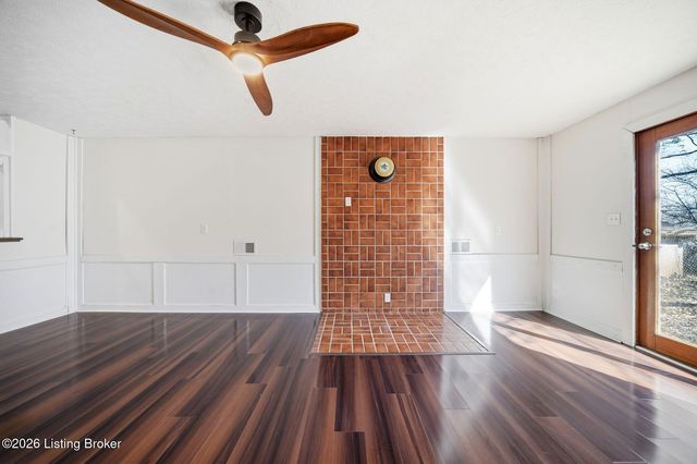 7905 Mary Sue Dr, Louisville, KY 40291