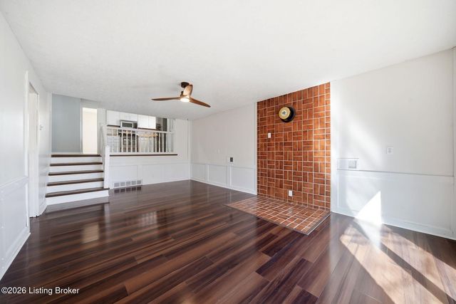 7905 Mary Sue Dr, Louisville, KY 40291