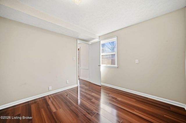 7905 Mary Sue Dr, Louisville, KY 40291