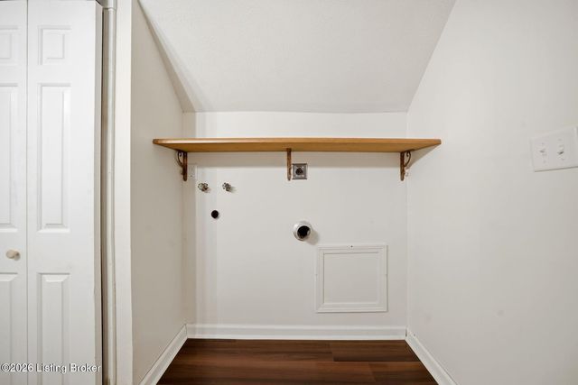 7905 Mary Sue Dr, Louisville, KY 40291