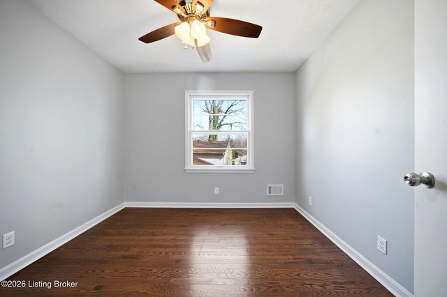 7905 Mary Sue Dr, Louisville, KY 40291