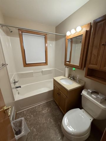 2125 RIVERVIEW DRIVE, Green Bay, WI 54303