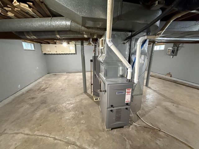 2125 RIVERVIEW DRIVE, Green Bay, WI 54303