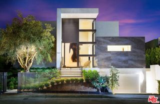 9607 Highridge Drive, Beverly Hills, CA 90210