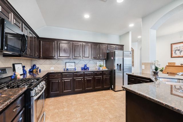 115 Hillandale Court, Magnolia, TX 77354